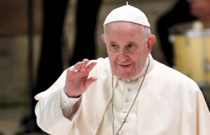 El Papa Francisco se vacunó contra el coronavirus