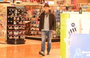 Bruce Willis protagoniza un vergonzoso incidente por no usar barbijo