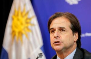 Uruguay: el gobierno suspendió las clases presenciales hasta el 3 de mayo