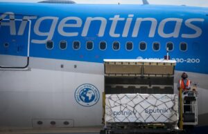 Llegaron al país medio millón de la vacuna rusa Sputnik V