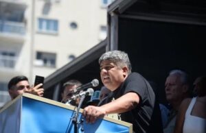 Pablo Moyano: A Caputo lo van a llevar en andas, al Riachuelo.