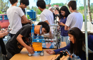 La provincia invertirá 11 millones de dólares en renovar el equipamiento y sumar herramientas digitales en el sistema educativo