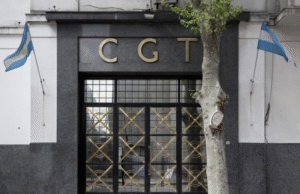 “Está desconectado de la realidad”- La CGT cuestiona el incremento del salario mínimo