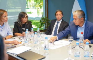 Provincia ejecutará otros 174 kilómetros de pavimento con la CAF