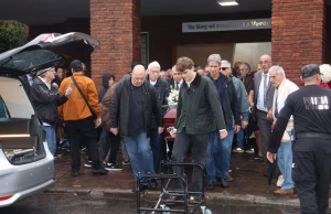Seres queridos y colegas despidieron a Luis Brandoni en el Cementerio de la Chacarita