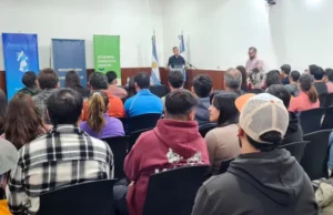 Comenzó a dictarse el curso de Formación en Senderismo en Andacollo