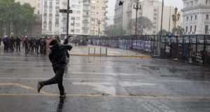 Tensión y enfrentamientos en la Marcha Federal Universitaria