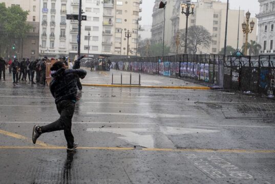 Tensión y enfrentamientos en la Marcha Federal Universitaria